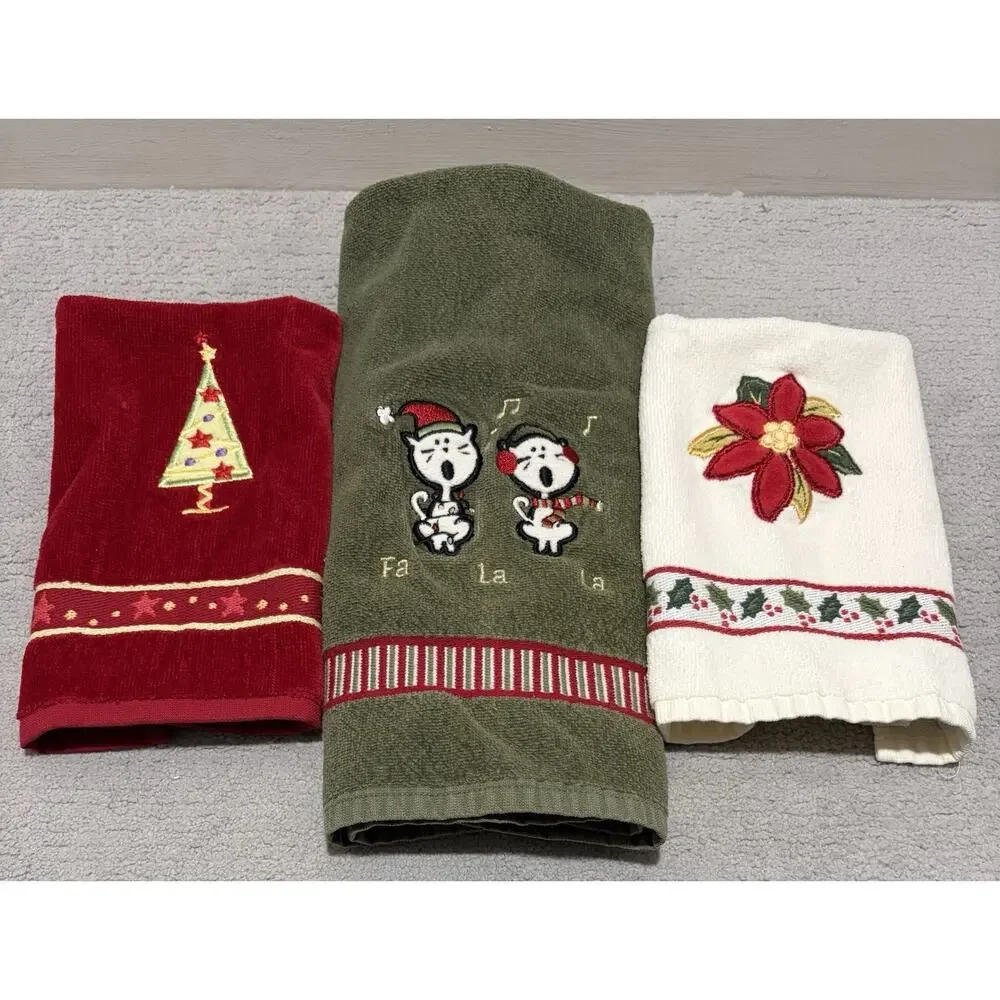 Ritz Towel Lot (3) Hand Bath Embroidered Christmas Poinsettia Holly Holiday